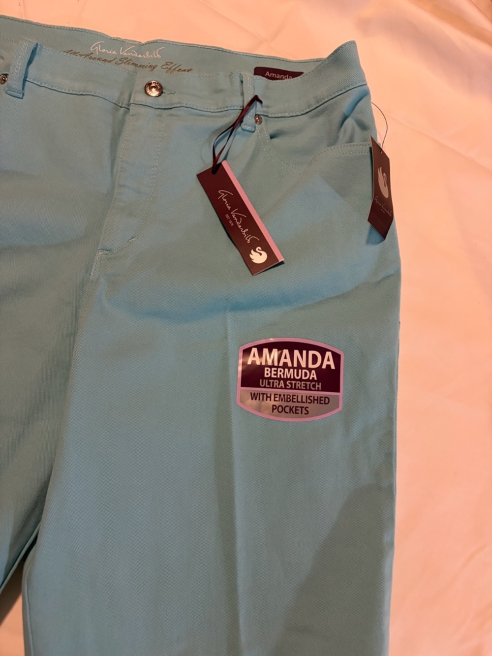 Amanda Bermuda Ultra Stretch Bermuda Shorts embellished, pockets Sz 16 Aqua NEW!